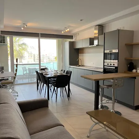Marina Bay شقة مارساسكالا