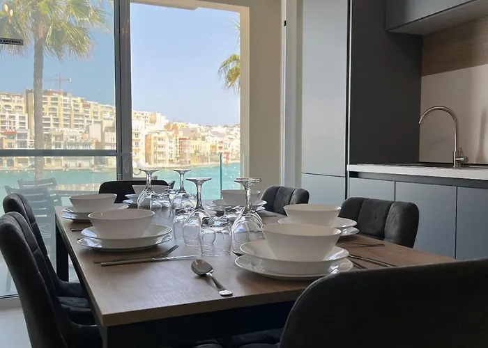 Marina Bay * Marsaskala